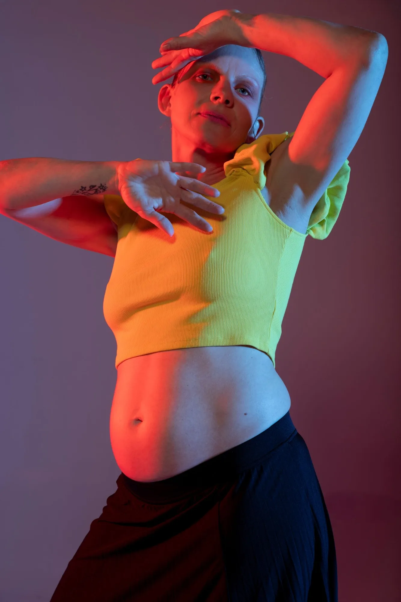 Yellow Fashion — gravid editorial i gult mode-tema
